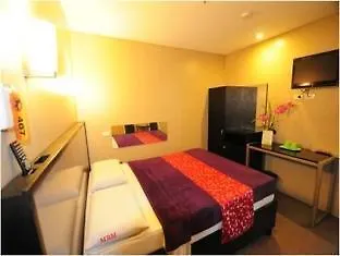 Mariposa Budget - Marikina Hotel